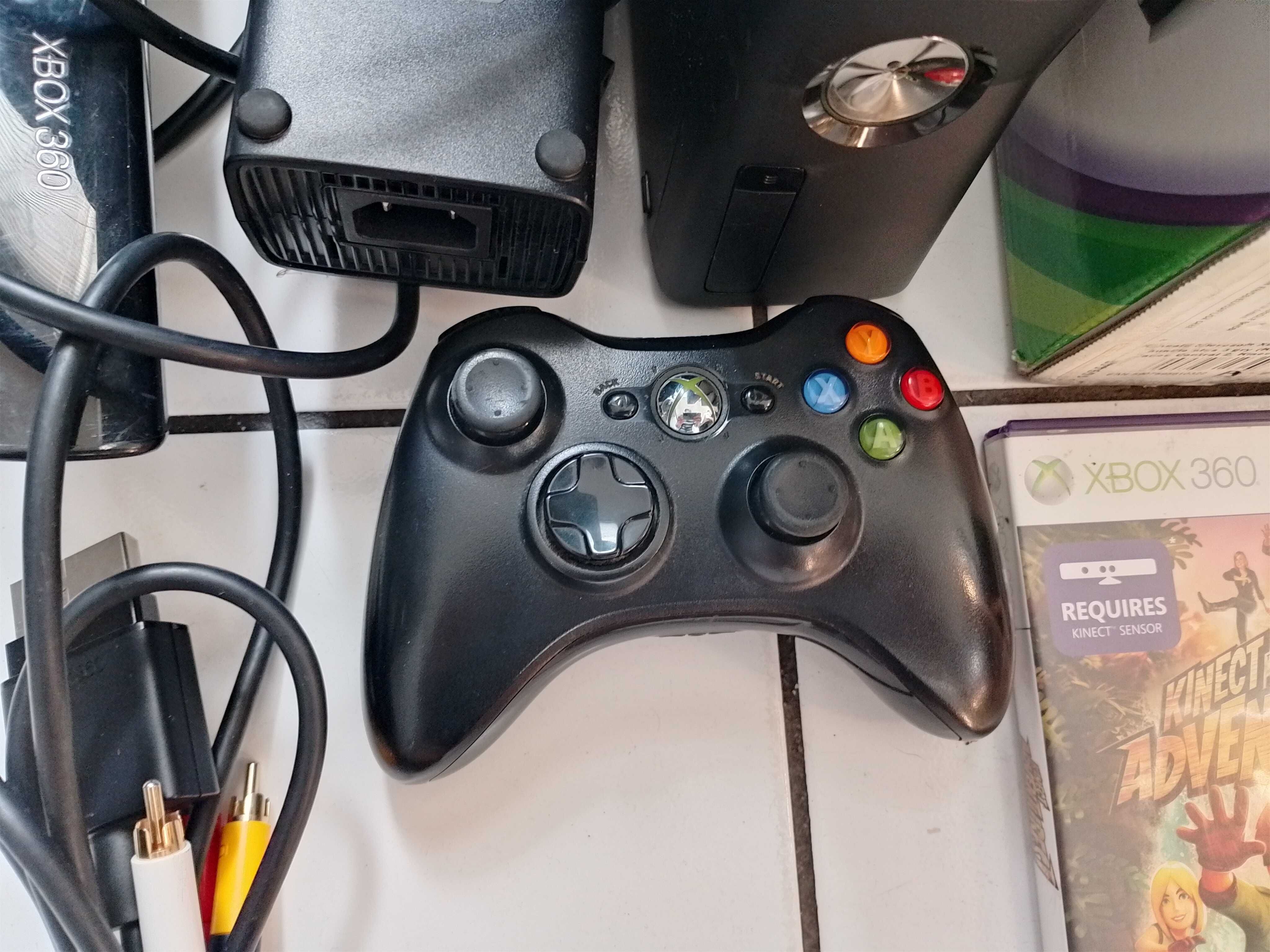 Xbox360 slim cały komplet z pudełkiem
Konsola i wszystkio sprawne