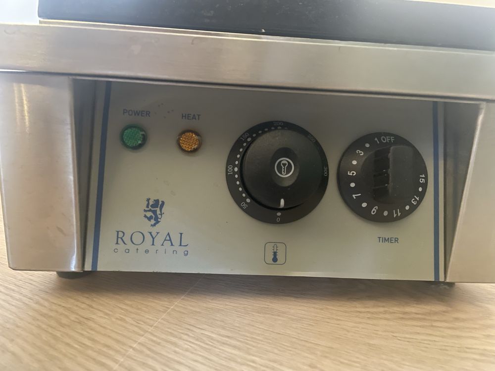 Gofrownica Waffle Maker RCWM-2000-E rocznik 2021 (użyta raz)