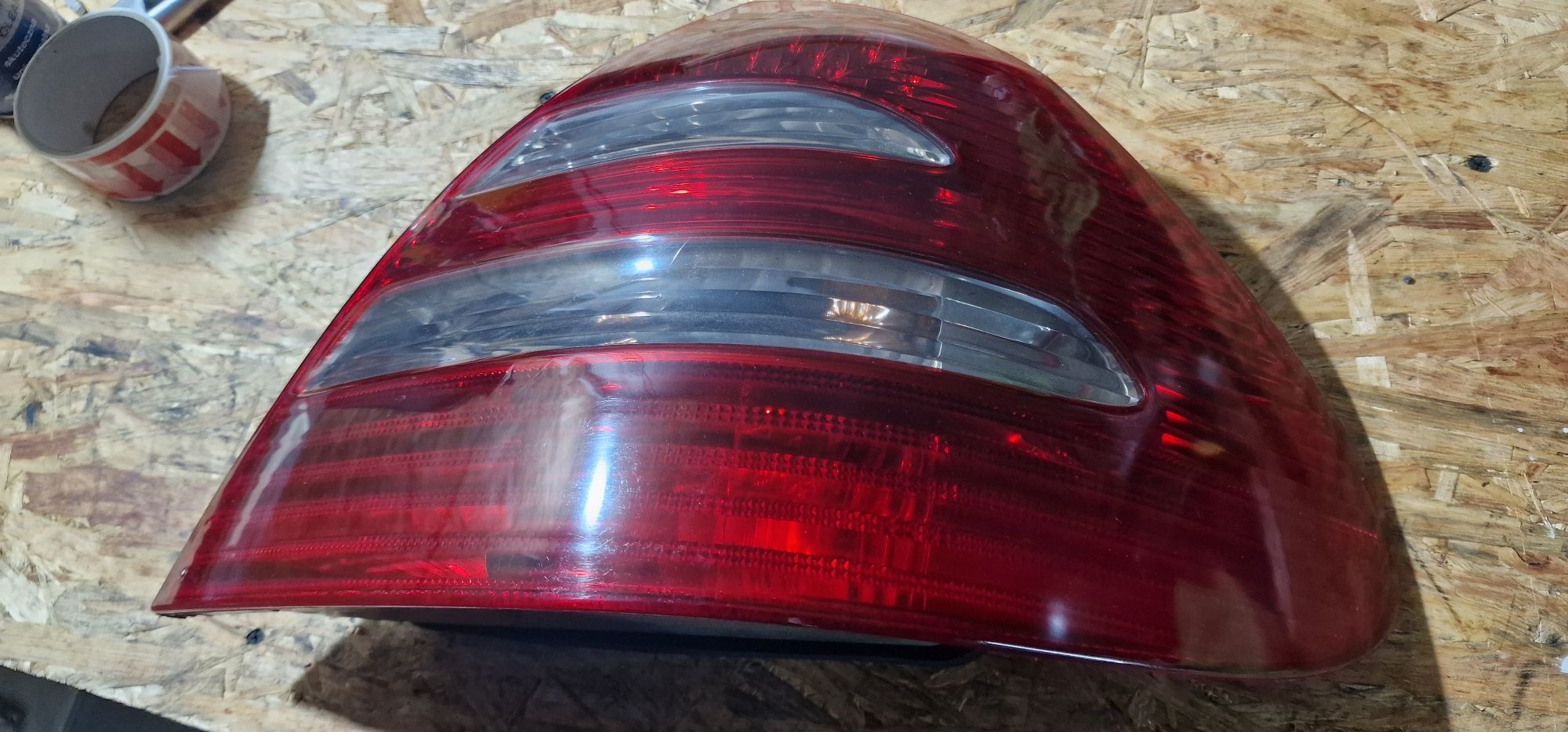 Lampa mercedes w211 tyl sedan avantgarde led przedlift