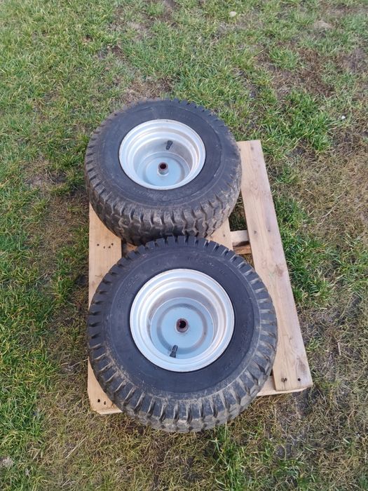 Koła do traktorka kosiarki  18x,,8.50-8cena za dwa tył