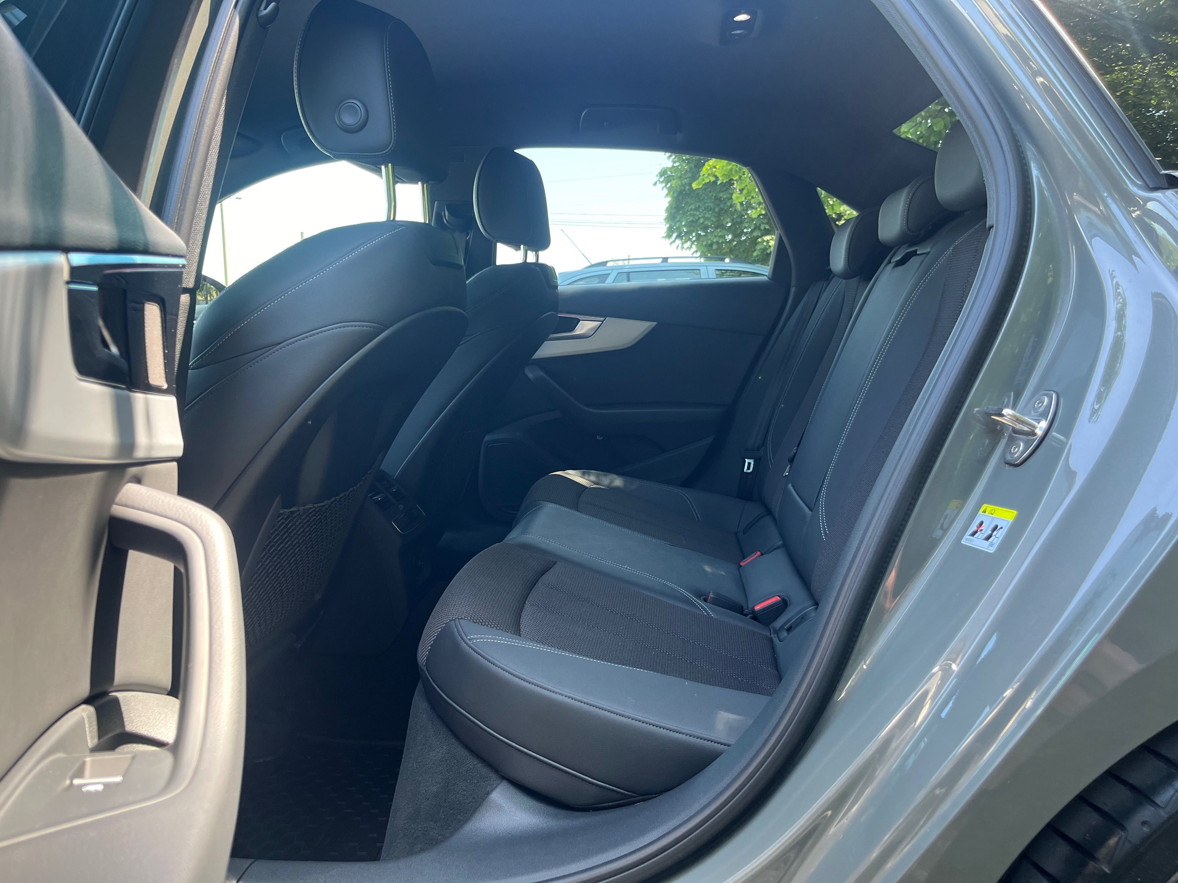 Audi A4 2.0 TDI QUATTRO !!! 2023 rok !!! S-line !!! Daytona grey !!!