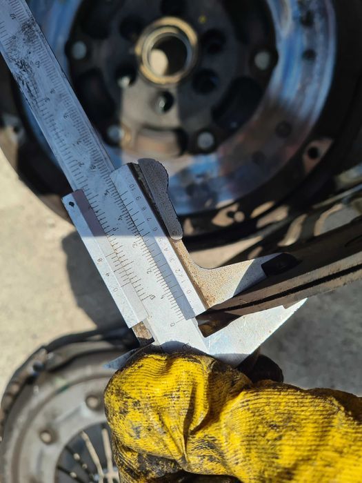 Dwumas dwumasa docisk tarcza  sprzęgło Passat b5 1.8T AWT 150km