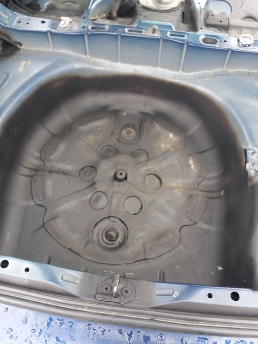 Тойота корола версо 2003р