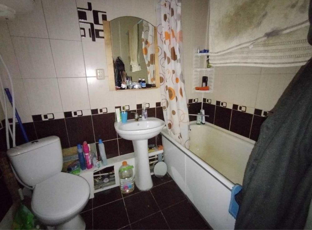 продаю 2  квартиру район ютз, зупинка Південна
