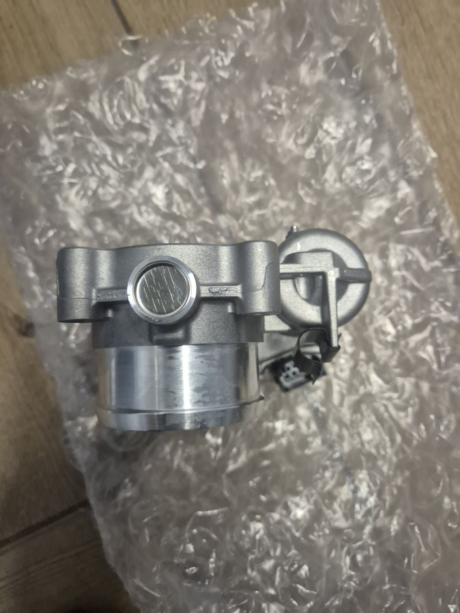 Nowa przepustnica ford citroen peugeot 2.2 diesel BK2Q-9E926-AC