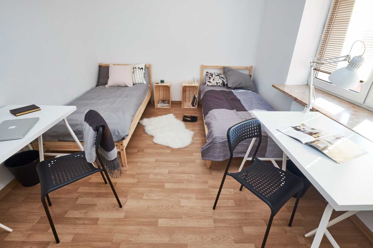 Хостел, комнаты, район WLOCHY ul. Jantar. 2-3-4 местные. Pokoje hostel