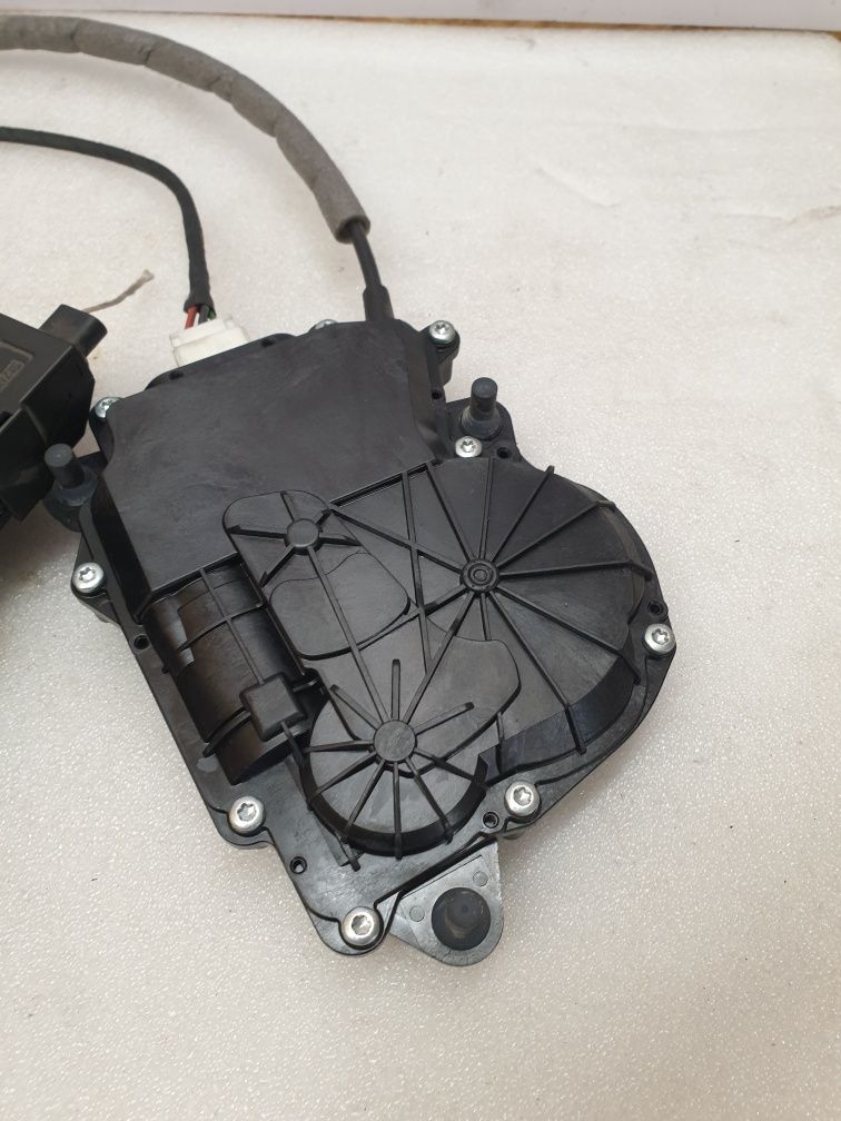 Bmw F01 F15 F10 F11 F31 zamek klapy bagażnika dociąg rygiel części