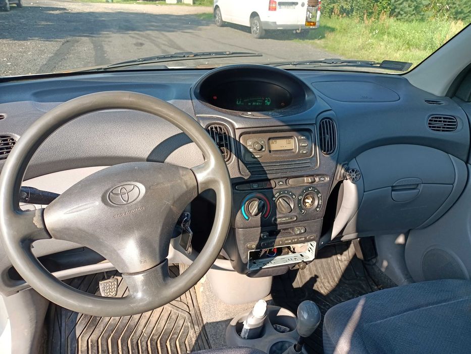Toyota Yaris Verso 1.3 b+g 02r
