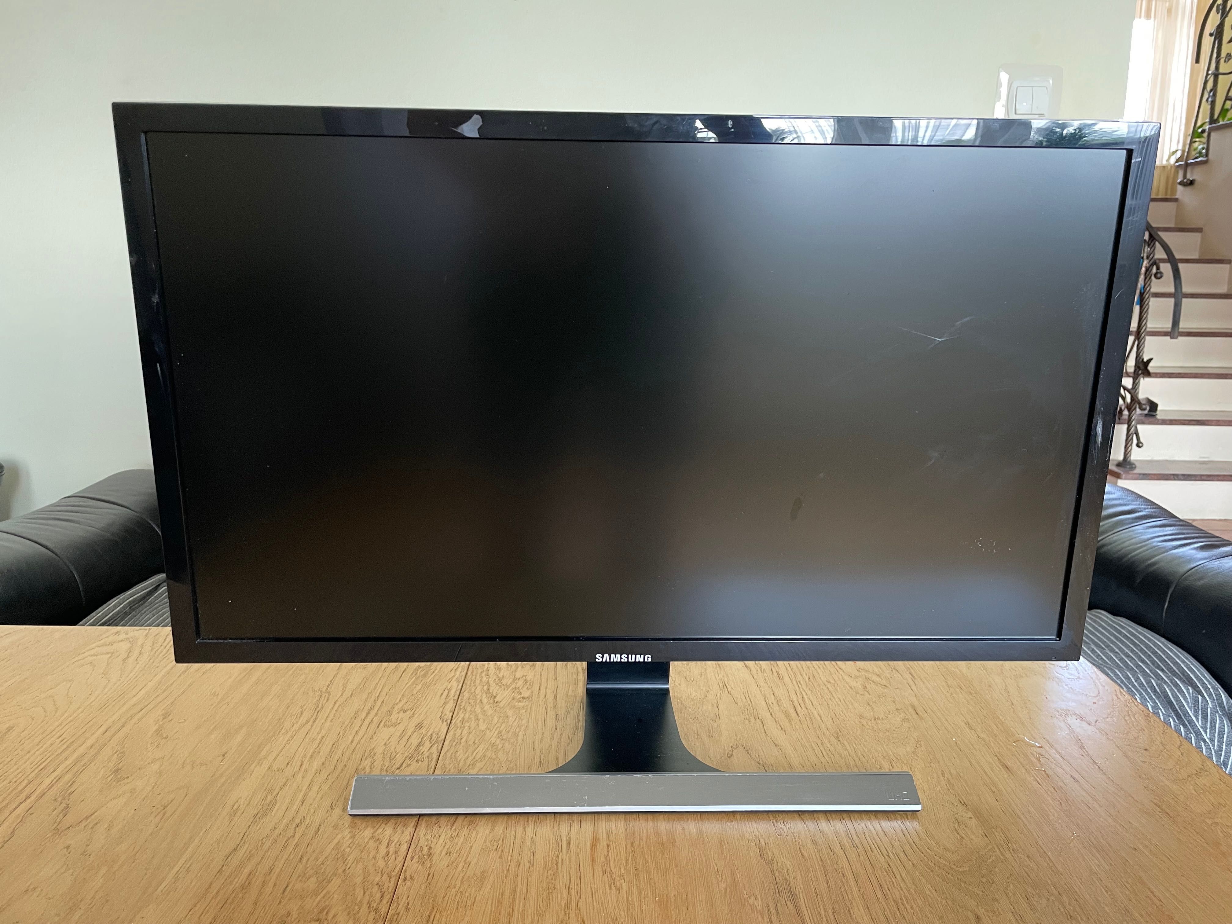 Monitor samsung 4K UHD 3840x2160