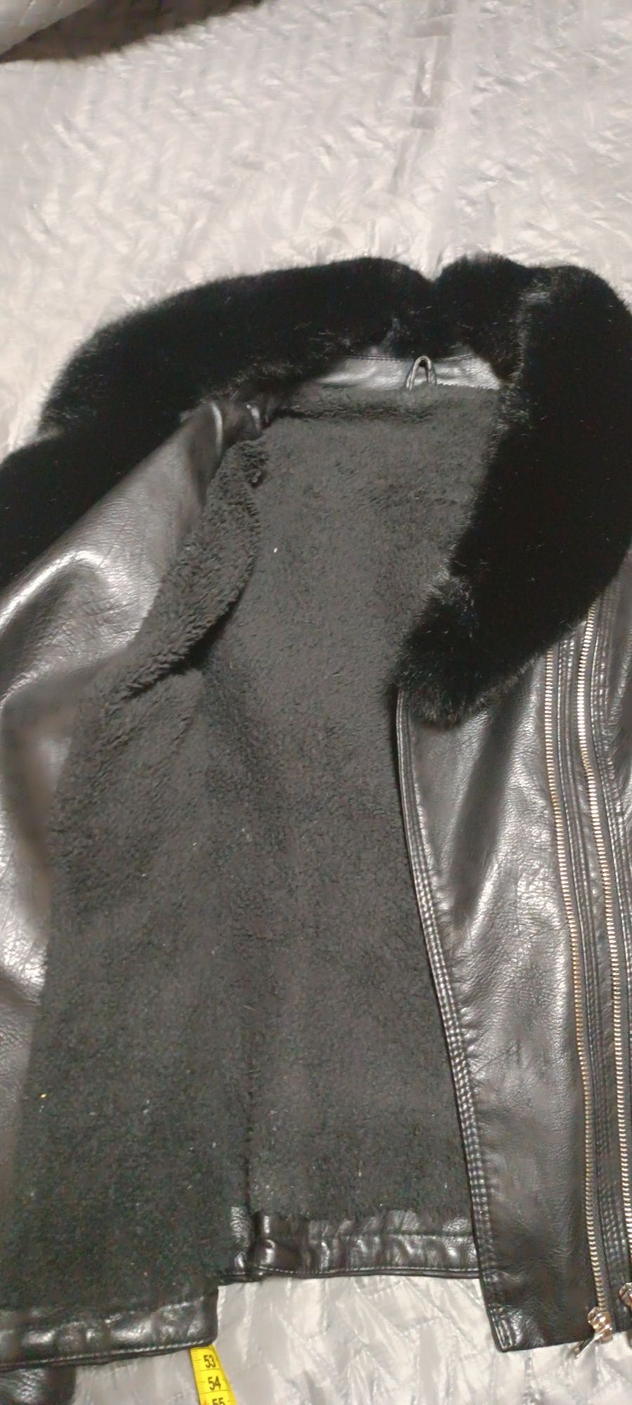 Косуха куртка чорна