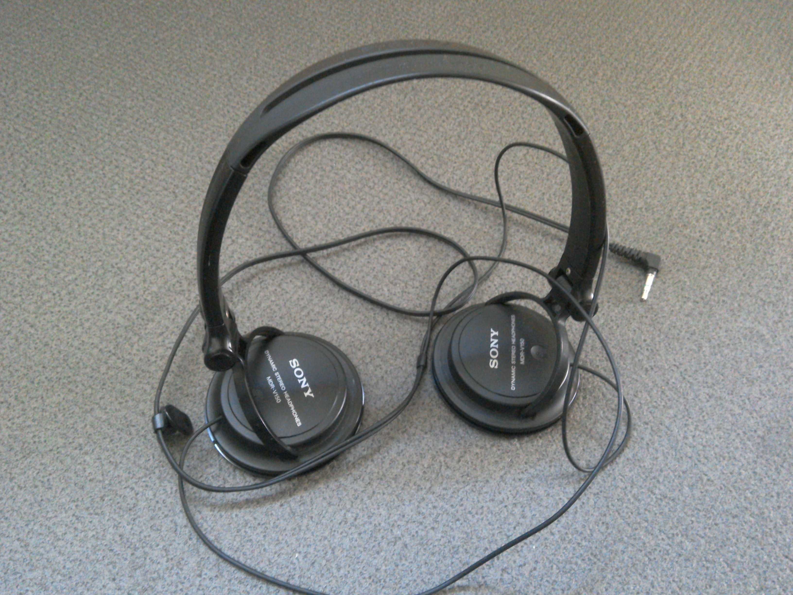 Наушники Sony mdr-v150