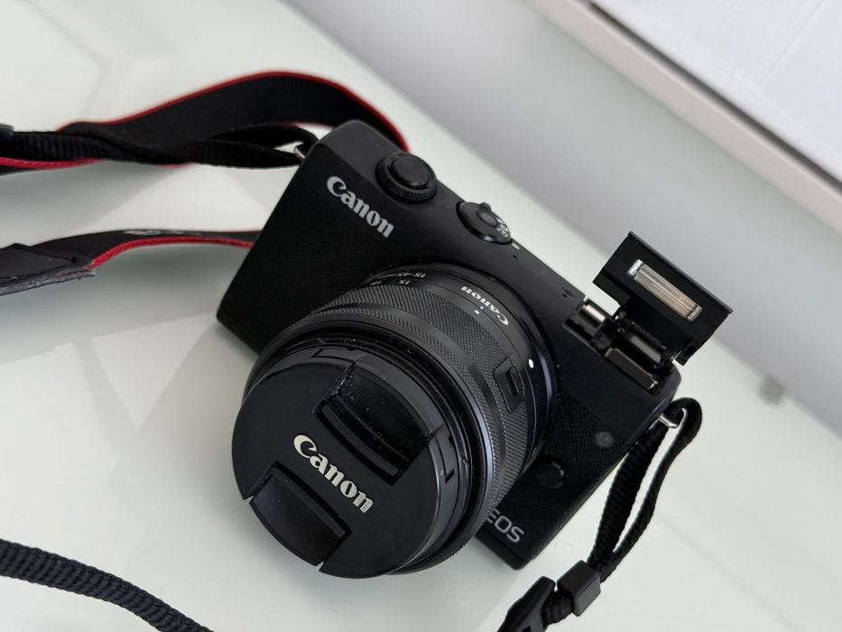 Canon EOS M200 Preta