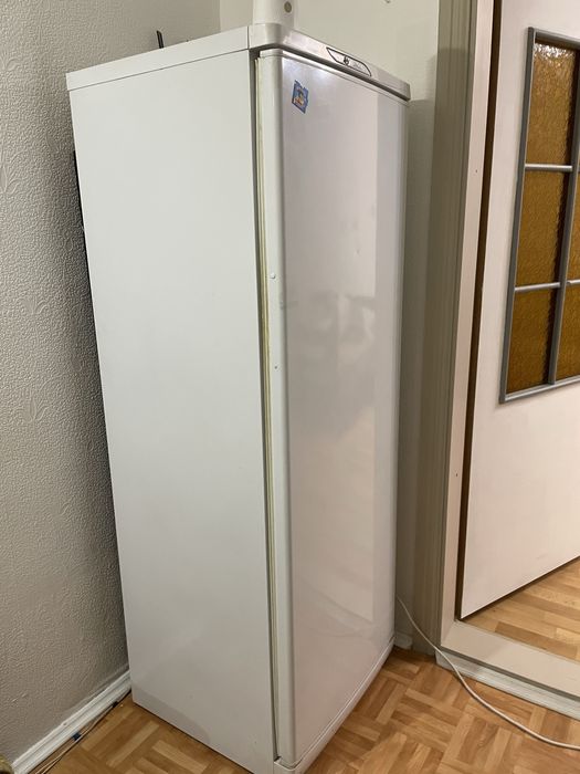 Холодильник STINOL морозилка