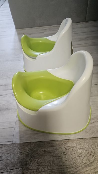 nocnik IKEA LOCKIG biały antypoślizgowy z wkładką  2 częściowy