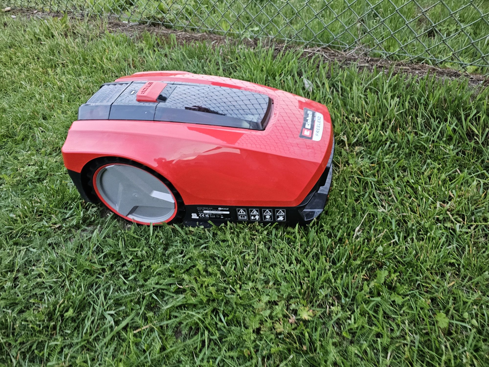Robot koszący Einhell freelexo z stacją i zestawem  montażu