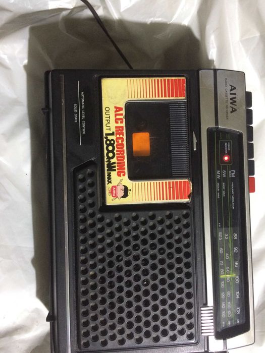 радио с кассетником Aiwa