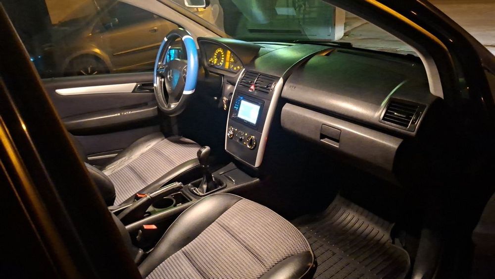 Mercedes свіжо загнана, по акту(Укр. Регістрація безкоштовно)