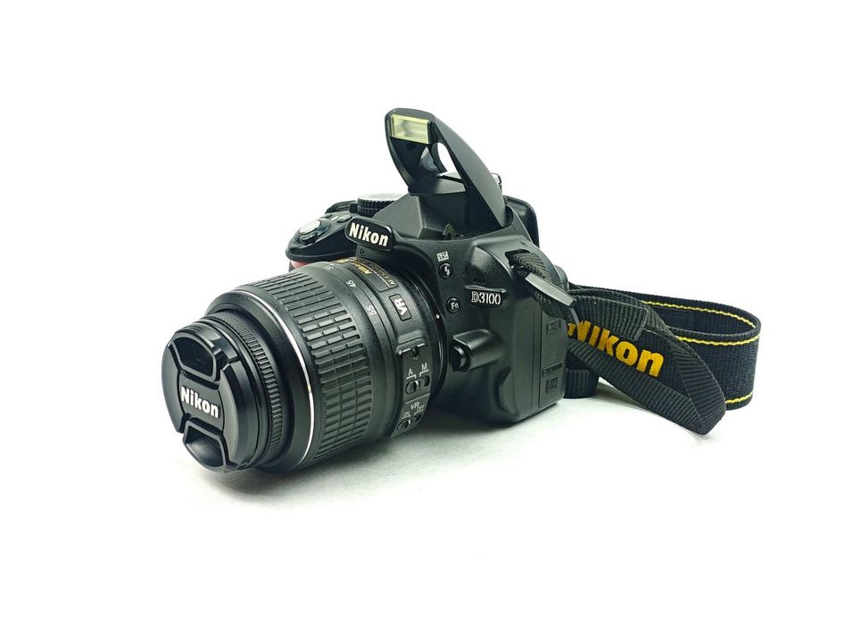 Дзеркальний фотоапарат Nikon D3100 KIT 32Gb + сумка (Пробіг 17349)