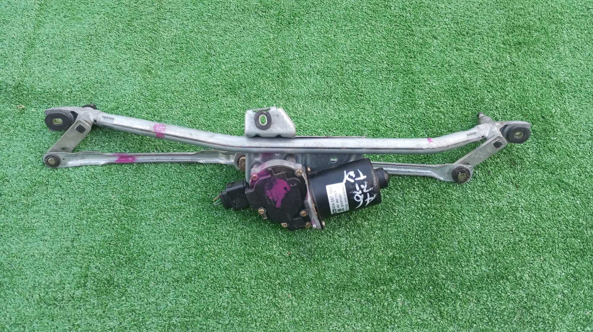 Silniczek wycieraczek przednich przód AUDI A4 B5 A6 C5 Mechanizm