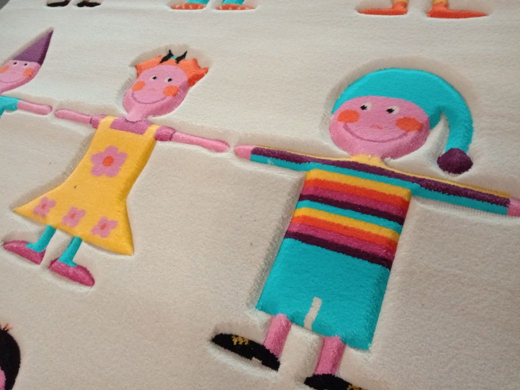 Dywan dziecięcy Ivi carpets 3d wzór: dzieci nowy 134x180cm