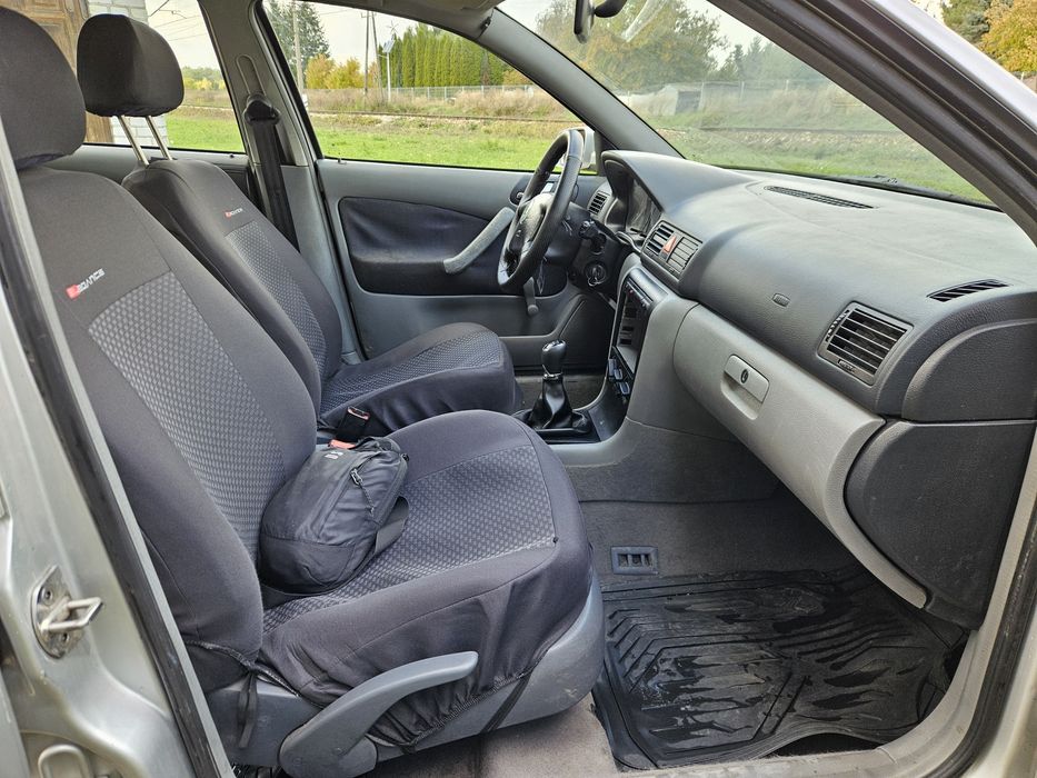 Skoda Octavia 1999 рік 1,6 бензин для військових