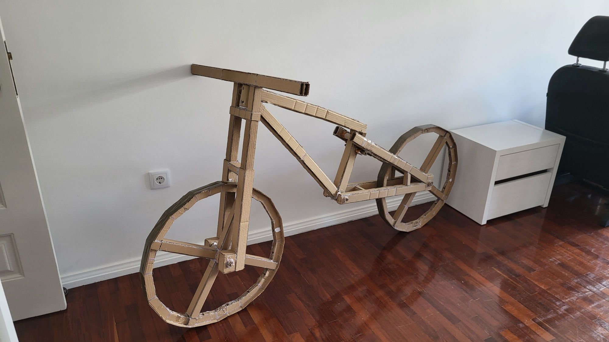 Bicicleta artesanal em cartão – peça decorativa