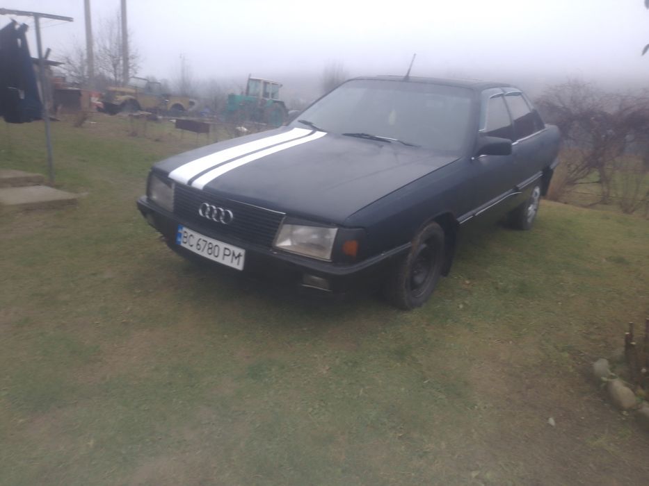 Продам ауді 100 не на ходу торг присутній