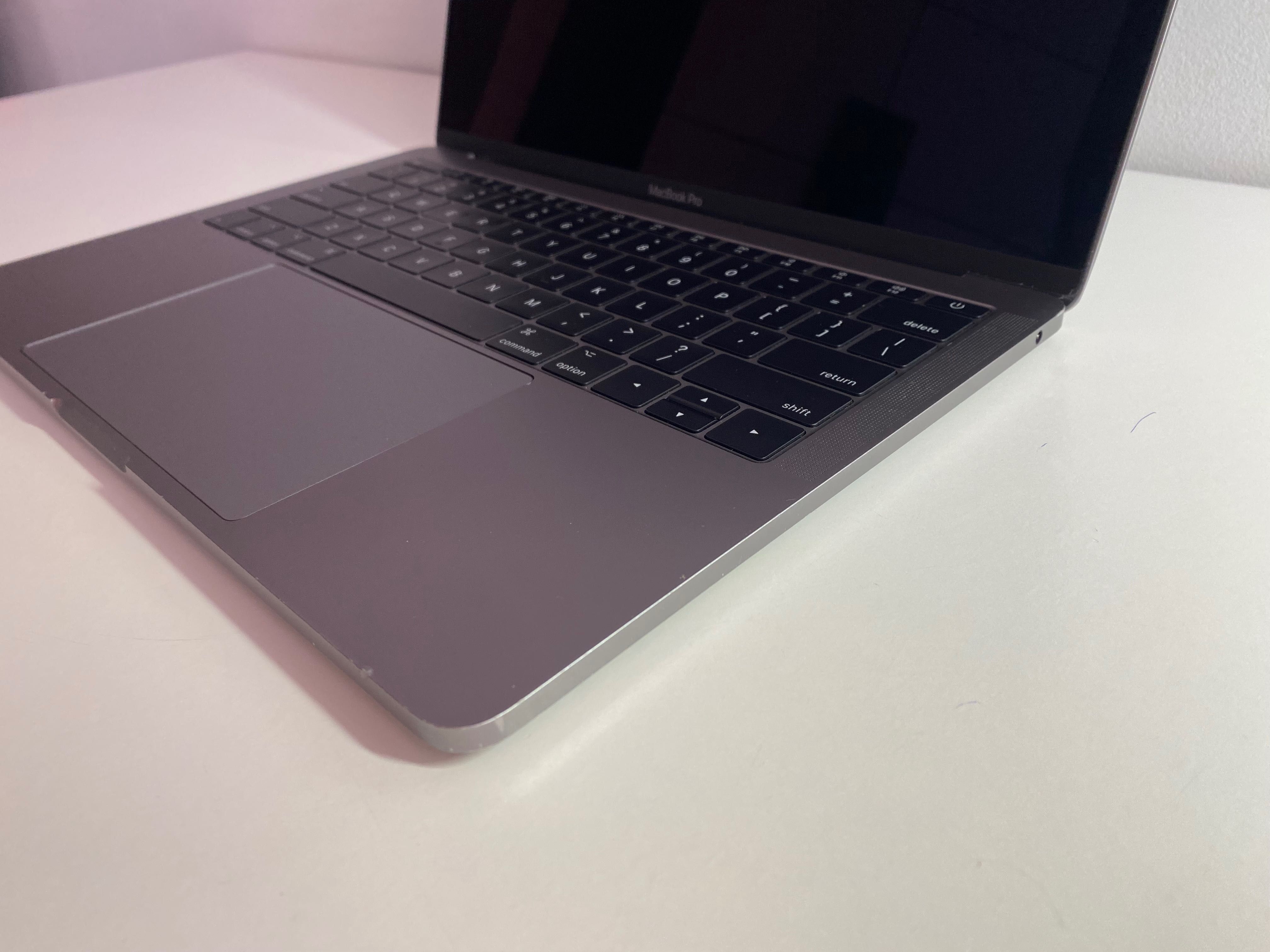 2017 MacBook Pro 13 A1708