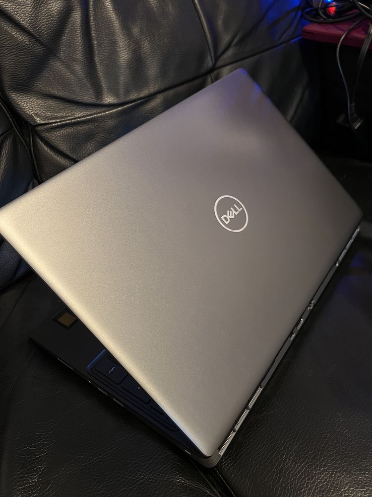 Dell Precision 7560 i7-11850H 32 GB RAM 500 GB Nvidia Quadro T1200