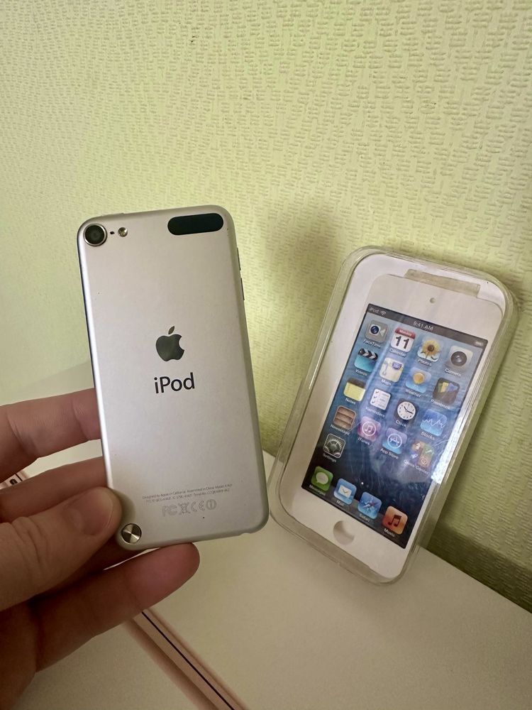 Apple iPod Touch 5 64gb с оригинальной коробкой