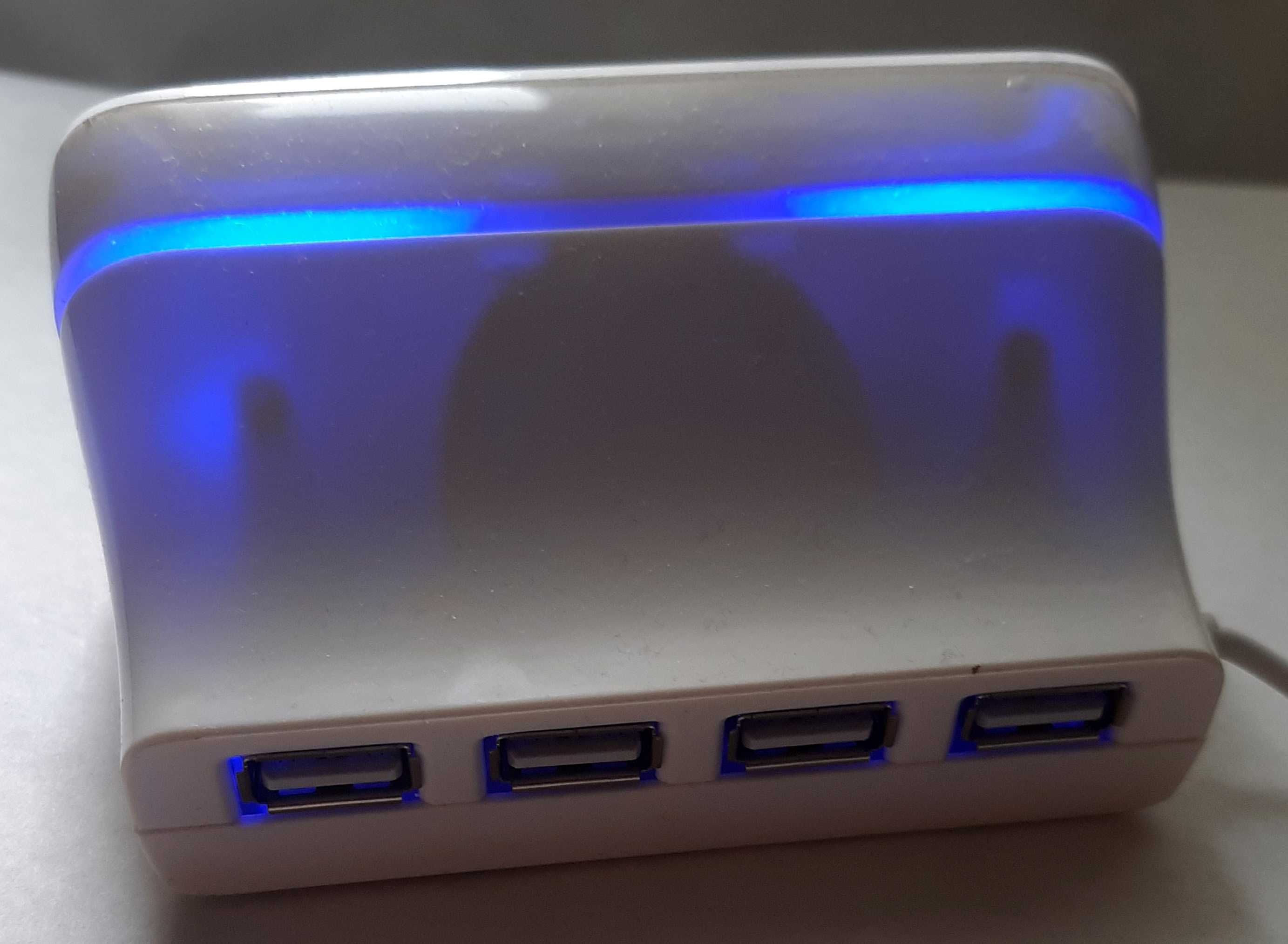 Часы  электронные с термометром, календарь, будильник,ночьничок, 4USB