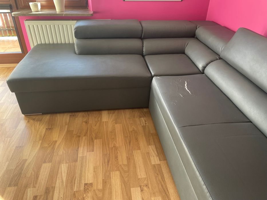 Duży narożnik z funkcją spania