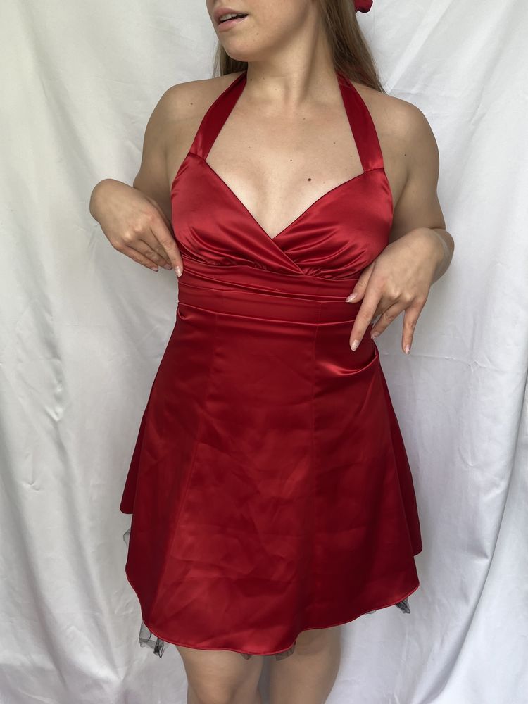 Czerwona rozkloszowana sukienka orsay 36
