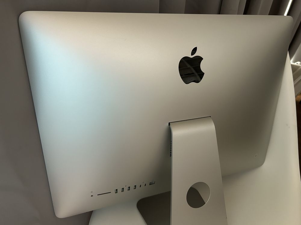 APPLE iMAC A2116 4K i7 3.2GHz 16GB 1TB SSD RP560X 4GB Pęknięta szyba!