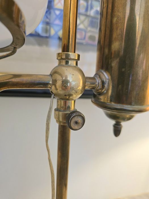 Candeeiro de estudante Exportarte em latão com campânula de vidro 60cm