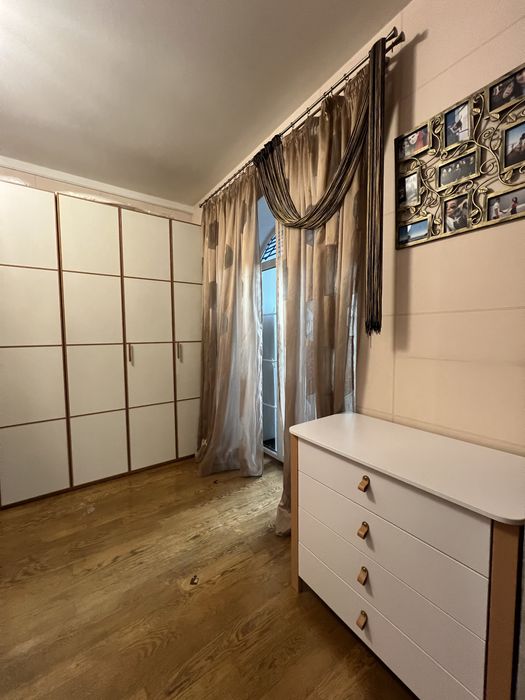 Продам 2ком кв метро Научная с ремонтом