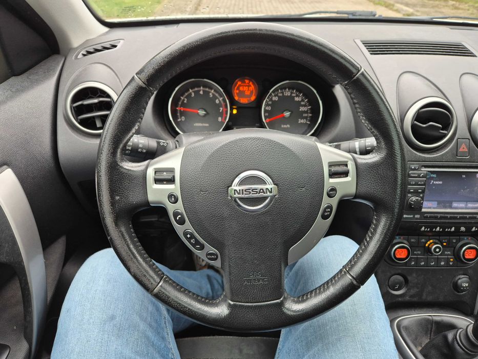 2.0 16 V benzyna,bogate wyposazenie ,nawigacja,kamerka,panorama