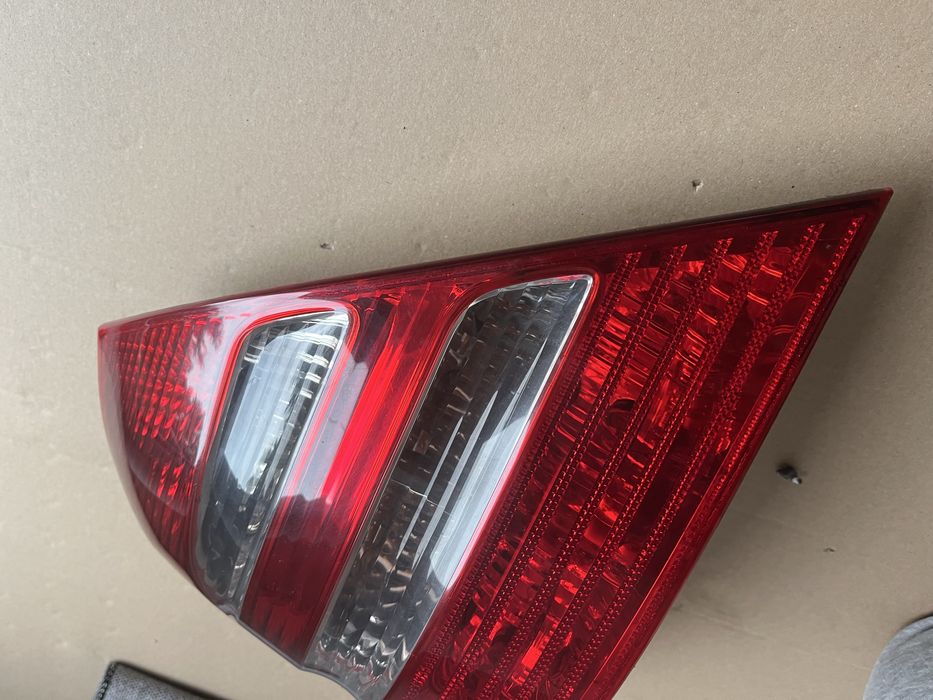 W211  E klasa Mercedes sedan Lampa Lewy tył Elegance