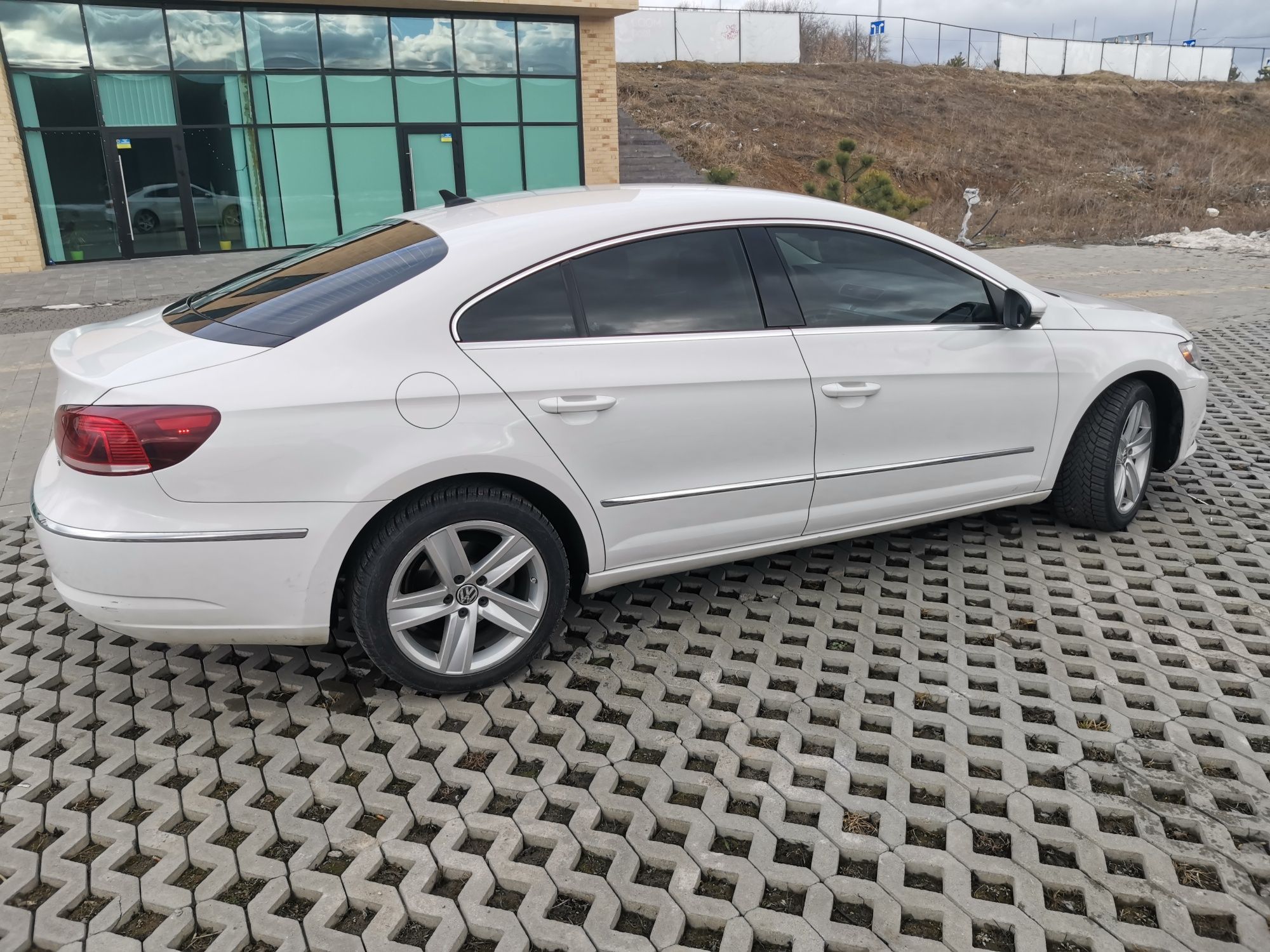 VW passat CC 2013 2.0 мкпп 6ст