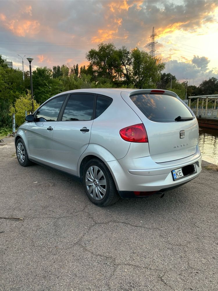 Seat Altea, 1.6 газ/бенз, кондиционер, переоформление