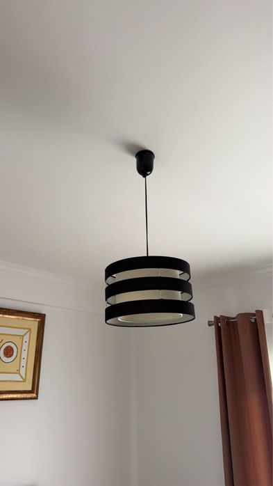 Candeeiro de teto + 2 candeeiros de mesa de cabeceira