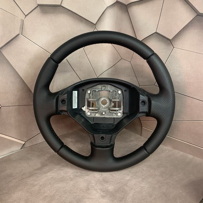 Перетягнутий руль до Пежо 308 3008 5008 Peugeot 307 на обмін