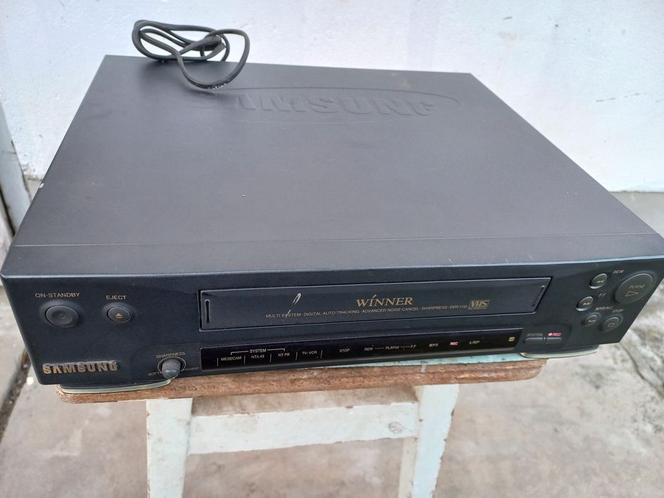Відеомагнітофон Самсунг