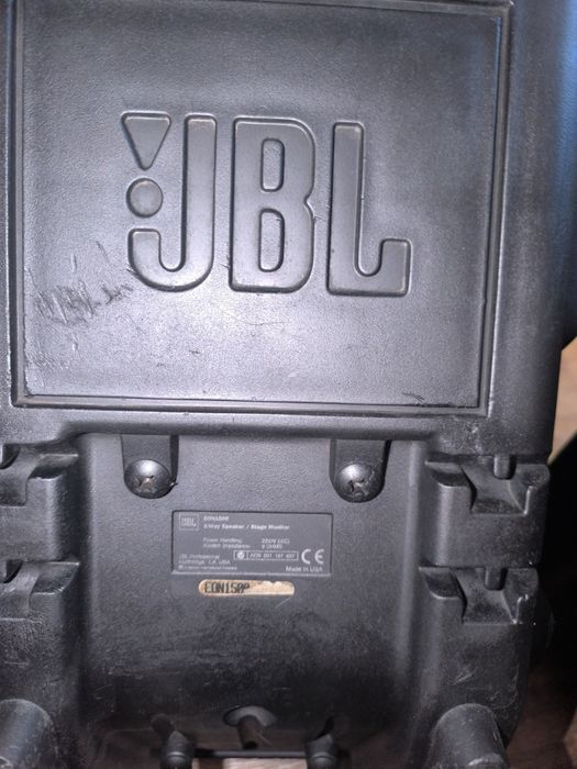 Продам колонки  JBL EON1500
