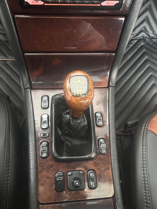 Mercedes-Benz E-class W210