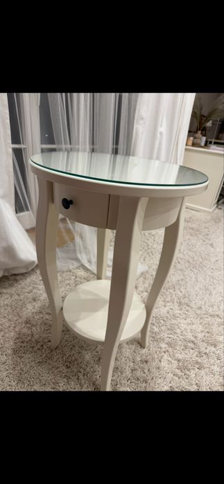 Stolik okragly bialy