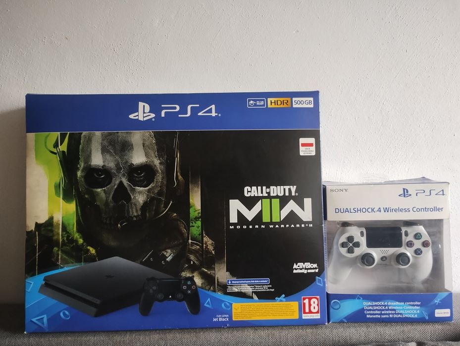 Konsola PlayStation 4