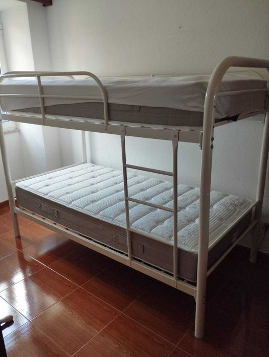 Beliche + Colchões