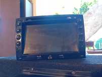 Radio auto, amplificador e subwoofer