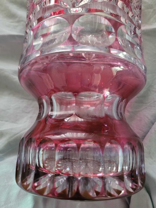 vaso de cristal vermelho